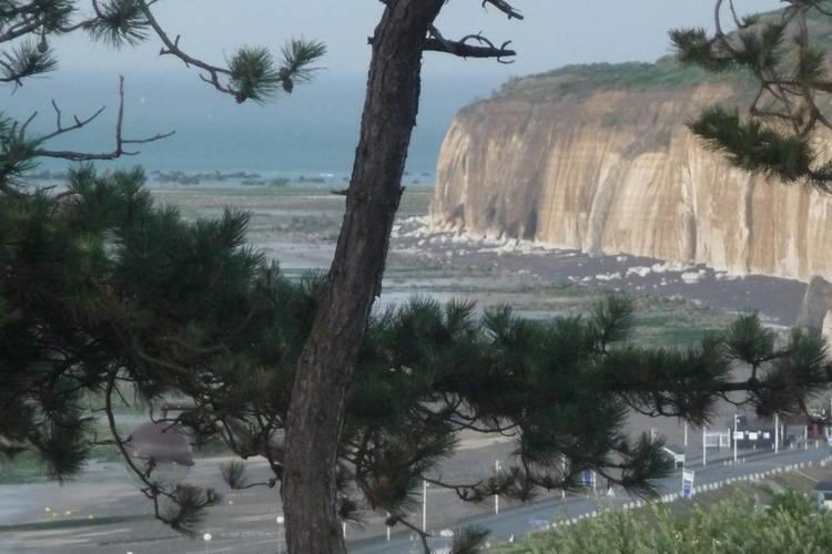 Отель Holiday Home Domaine Saint Julien Le Bourg Dun