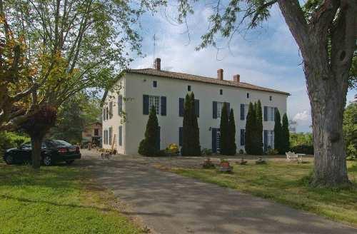 Отель Hôtel-Restaurant Le Domaine de Testelin