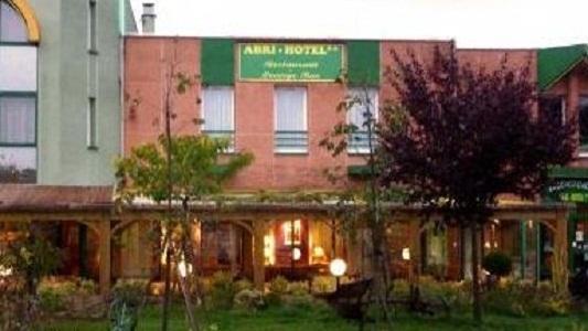 Отель Hotel L'Abri