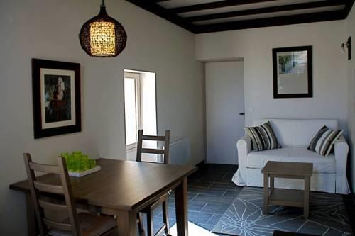 Апартаменты Holiday Home La Cabane Fontaine Guerin