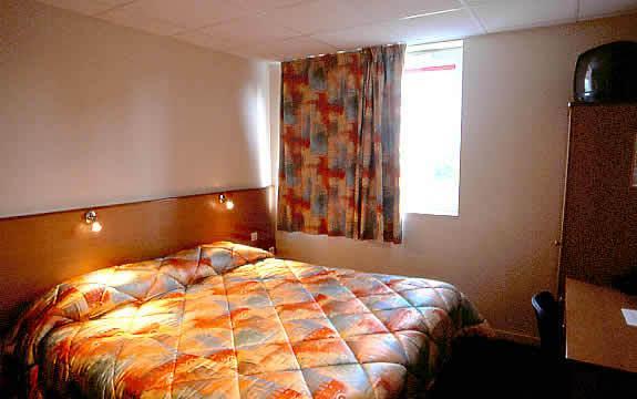 Отель Hotel Le Saint Aubin