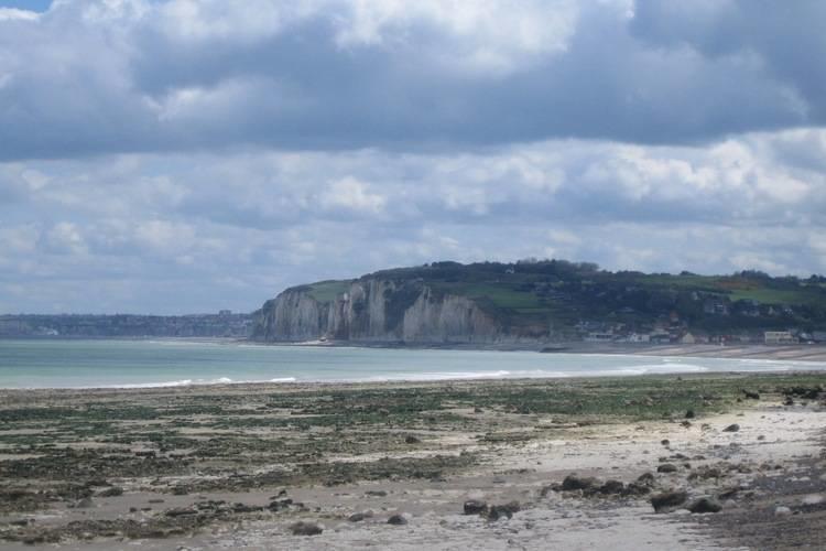 Отель Holiday Home Saint Julien Le Bourg Dun
