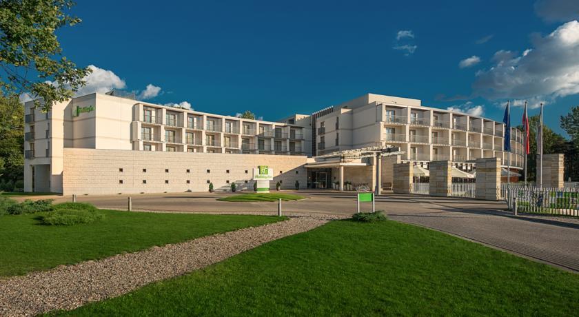 Отель Holiday Inn Warsaw Józefów