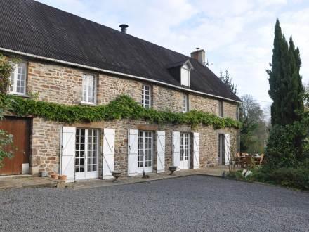 Апартаменты Holiday Home Le Chene Foudrier Montpinchon
