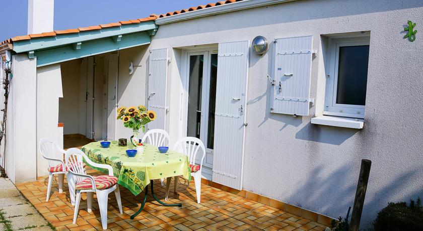 Апартаменты Holiday Home Rue Des Sternes I La Bree les Bains