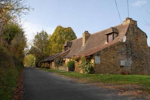 Отель Holiday Home Lou Peyrol Paleyrac I