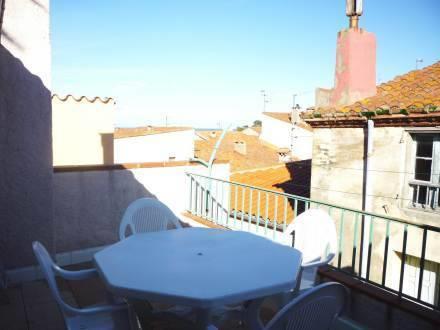 Апартаменты Holiday Home Maison Du Faubourg Collioure