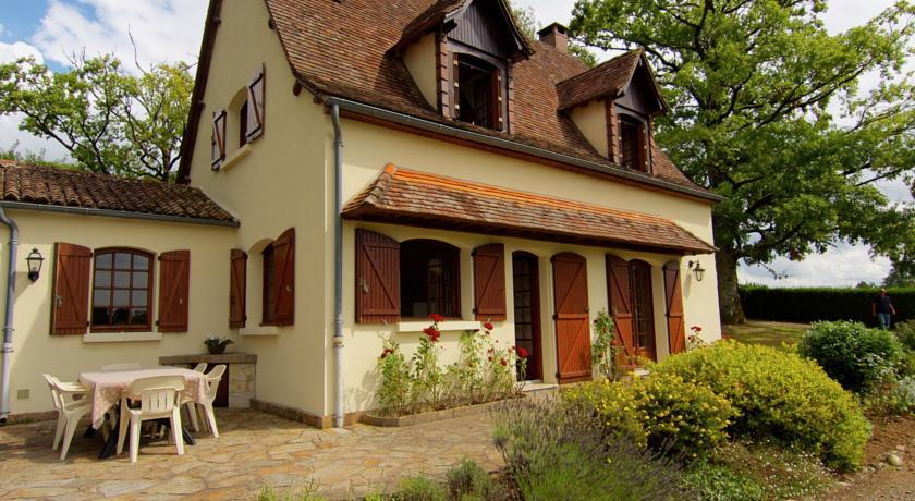Апартаменты Holiday Home Les Vieux Chenes La Coquille