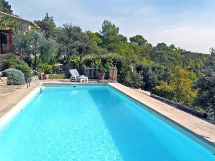 Отель Holiday Home Maison Carraud Gordes