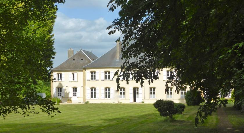 Гостевой дом Maison d'hôtes Le Château de Puxe