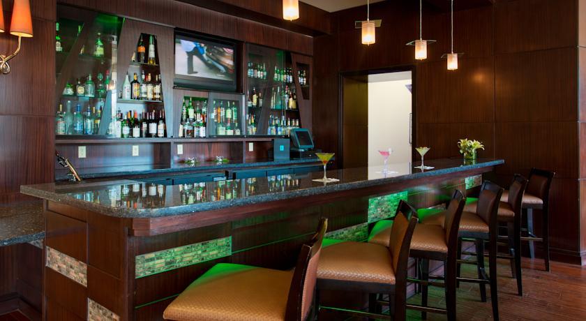 Отель Embassy Suites Los Angeles Glendale