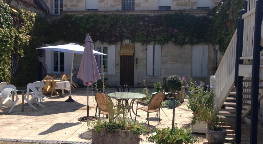 Мини-отель Chambres d'Hôtes Domaine les Massiots