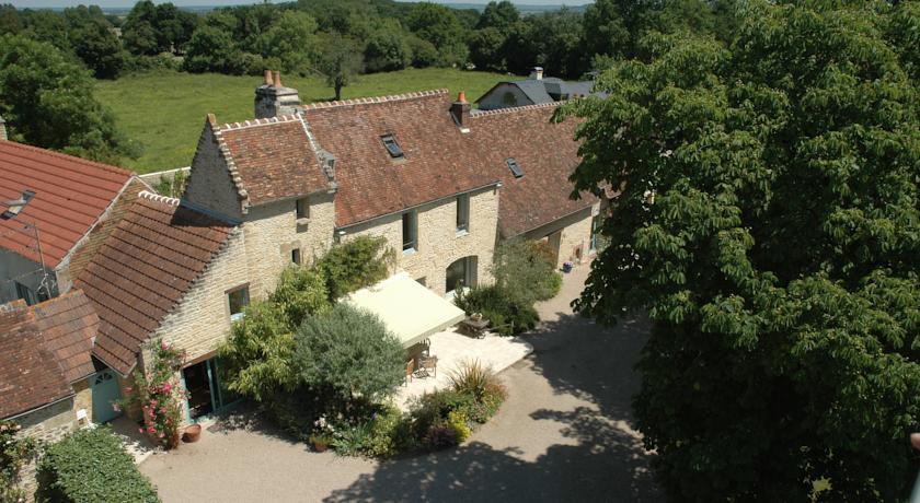 Отель Les Gîtes de La Ferme de l'Oudon