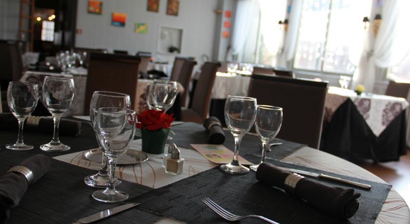 Отель Hostellerie du Val de Sioule