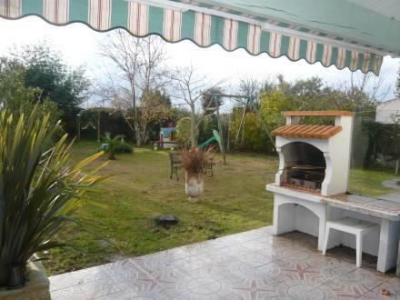 Апартаменты Holiday Home Rue des Grands Pres Le Chateau d'Oleron