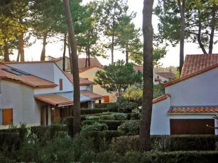 Апартаменты Holiday Home Hameau De Talaris I La Palmyre