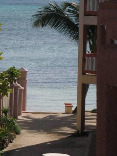 Отель Banana Beach Resort
