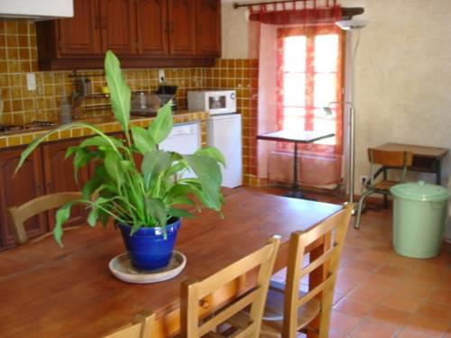 Отель Maison de vacances Les Capucins
