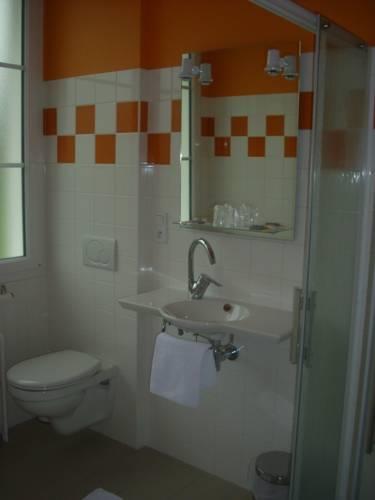 Отель Auberge du Vieux Chateau
