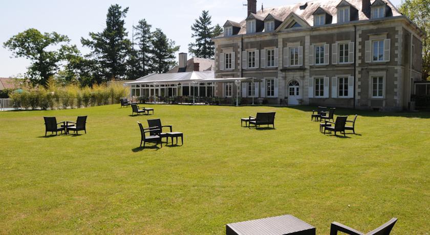 Отель Domaine De Valaudran