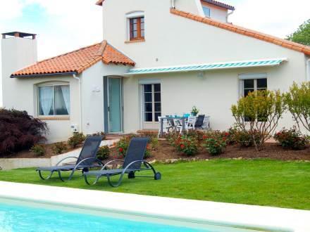 Вилла Holiday Home Des Tourterelles Vaux Sur Mer