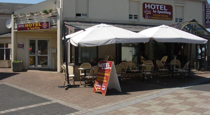 Отель Hôtel Le Sporting