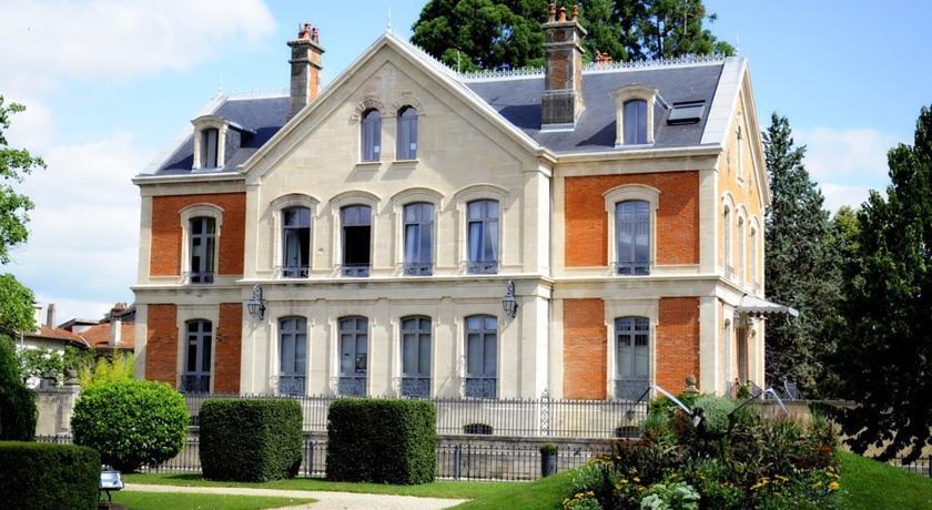 Гостевой дом La Maison Des Officiers