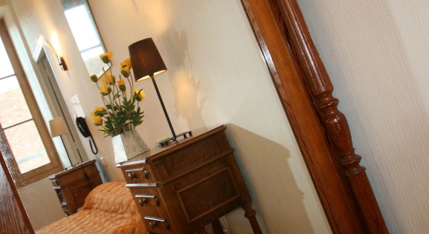 Отель Logis Hostellerie Bressane
