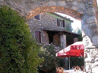 Отель Logis Auberge Du Peras