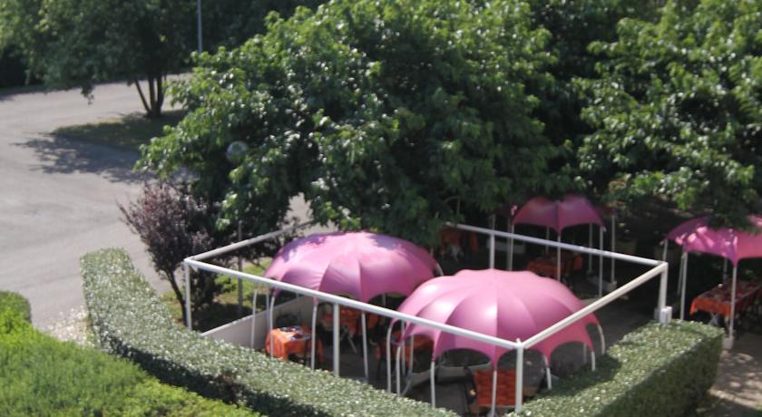 Отель Le Saint Vincent - Hotel Logis