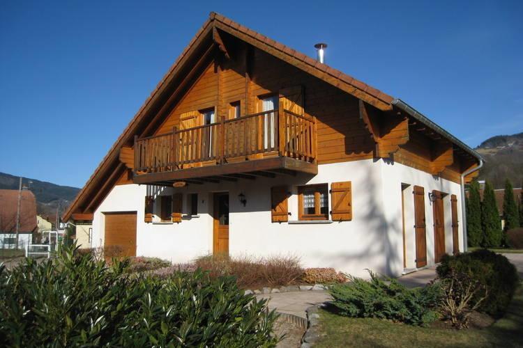 Отель Holiday Home Isatis Le Menil
