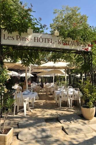 Отель Hotel Restaurant Les Pins