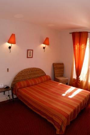Отель Hôtel Saint Cyr