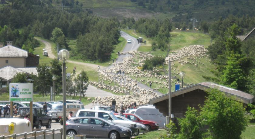 Отель Le Montlo