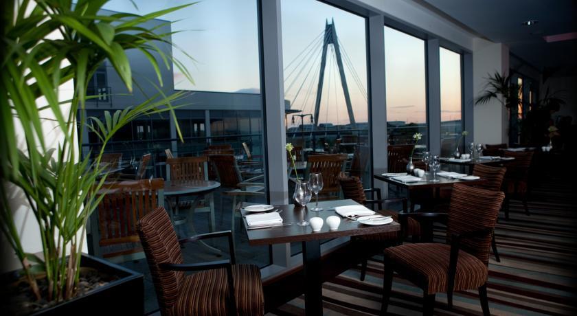 Отель Ramada Plaza Southport