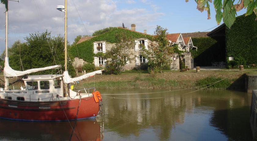 Гостевой дом Domaine des Prés de Joussac