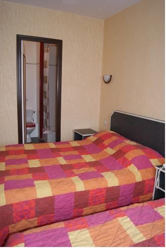 Отель Logis Hotel Le Brambily