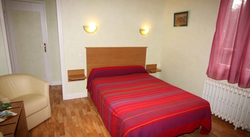 Отель Logis Hotel De Paris