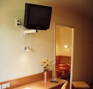 Отель Hôtel La Colombiere Cantal