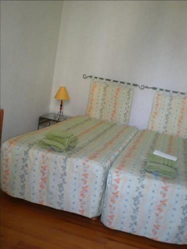 Мини-отель Chambre d'hotes La Tour de Brazalem
