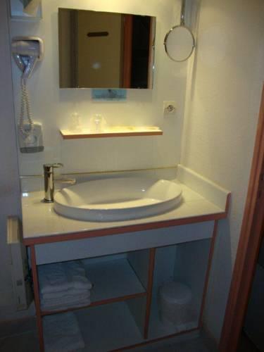 Отель Hôtel L'Oasis