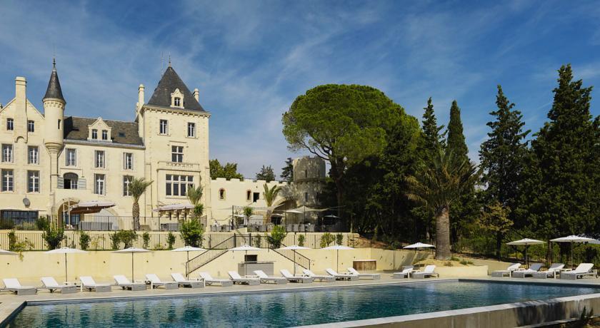 Отель Château Les Carrasses