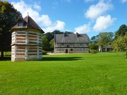 Апартаменты Holiday Home Manoir de L'Ecluse Criquetot l'Esneval
