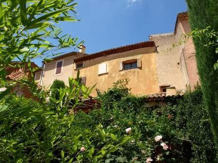 Апартаменты Holiday Home La Colombe d'Ocre Roussillon