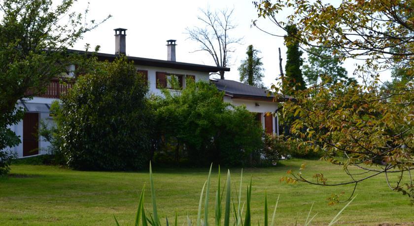 Мини-отель Maison d'Hôtes La Pommeraie