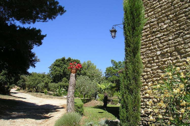 Апартаменты Holiday Home Souleiado Isle Sur La Sorgue
