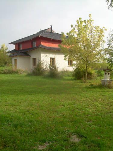 Отель Mandukhai