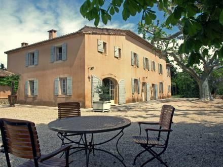 Апартаменты Holiday Home Mas Agrade Cavaillon