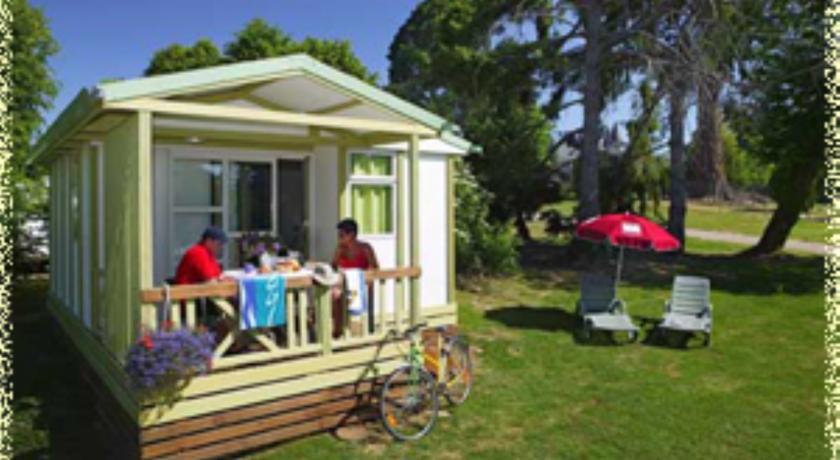 Отель Hôtellerie de Plein Air Camping Leychoisier