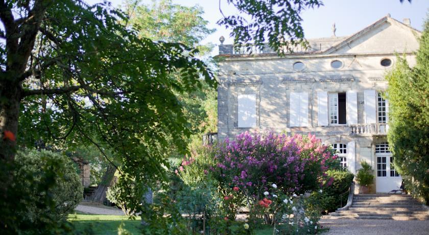 Гостевой дом Château Latour Segur Suites & Spa